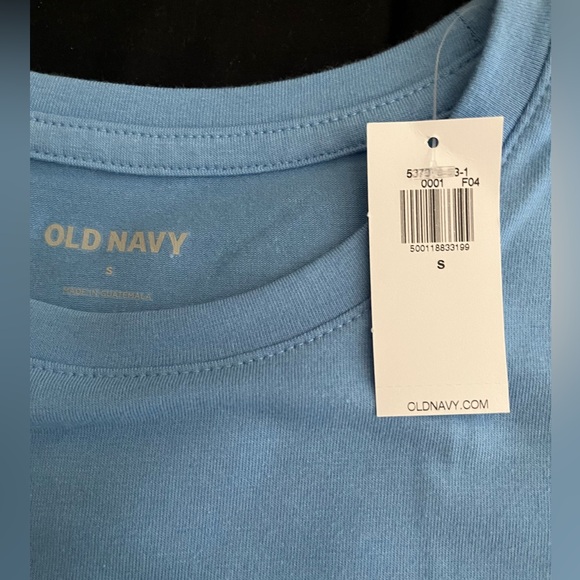 Old navy cropped t-shirt NWT - Picture 4 of 6